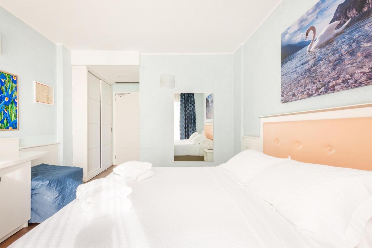 Hotel Gabry Riva del Garda Extérieur photo