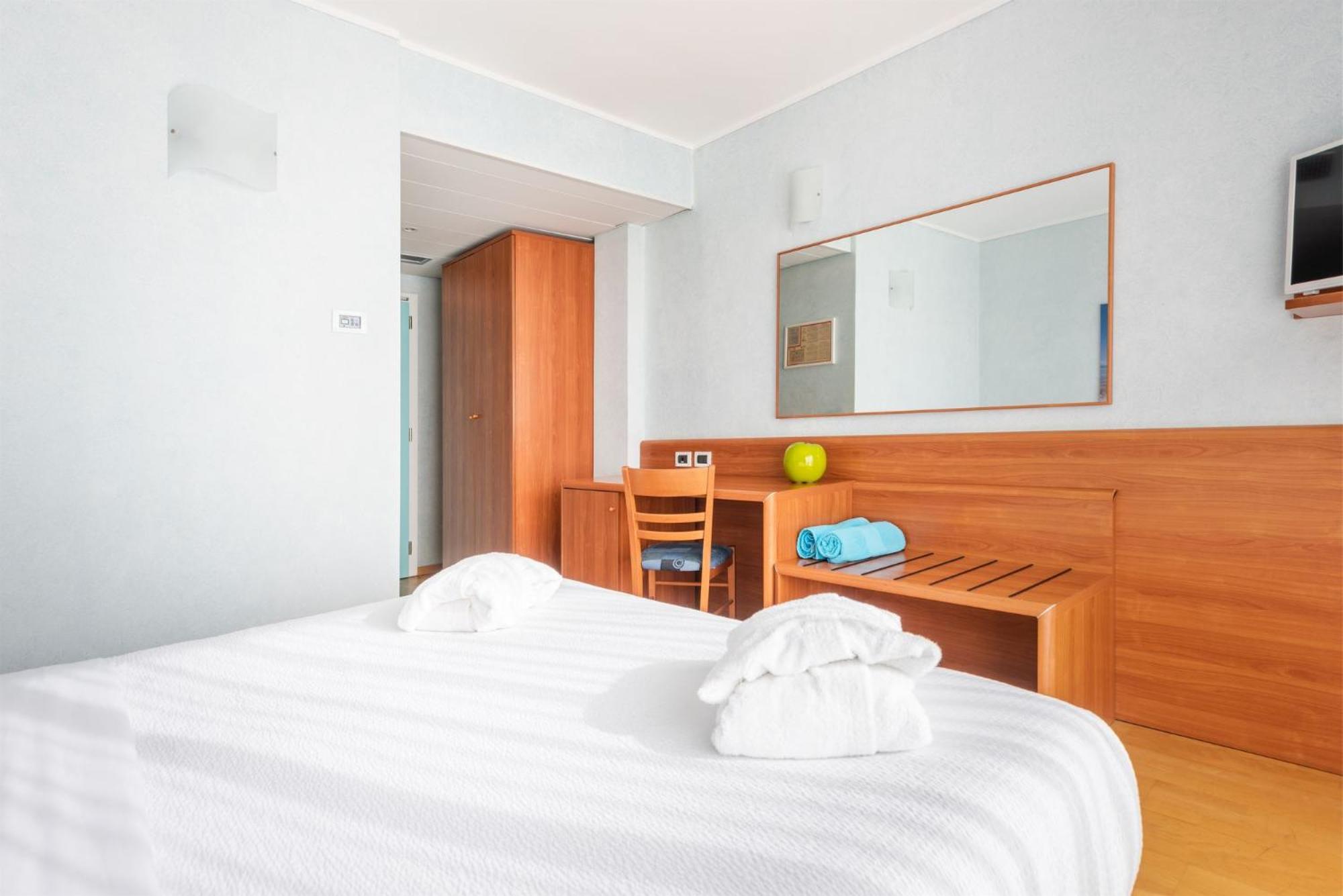 Hotel Gabry Riva del Garda Extérieur photo
