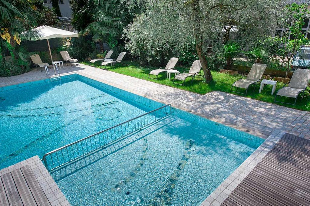 Hotel Gabry Riva del Garda Extérieur photo